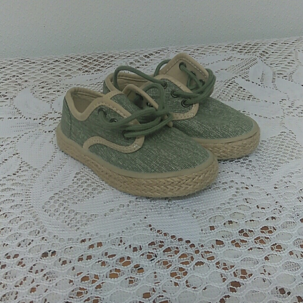 Boys shoes